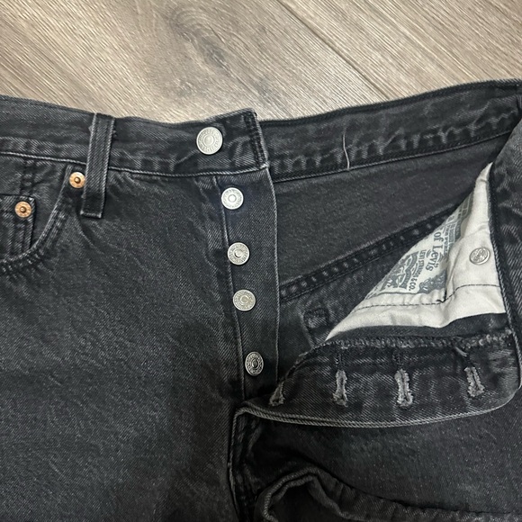 Used - Picture 3 of 3